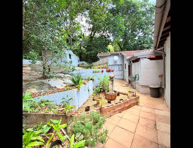 4 BEDROOM HOUSE FOR SALE IN PADFIELD PARK